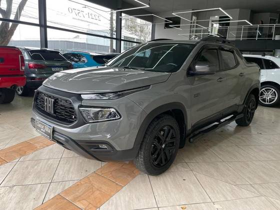 FIAT TORO 2.0 16V TURBO DIESEL ULTRA 4WD AT9 FIAT TORO 2.0 16V TURBO DIESEL ULTRA 4WD AT9